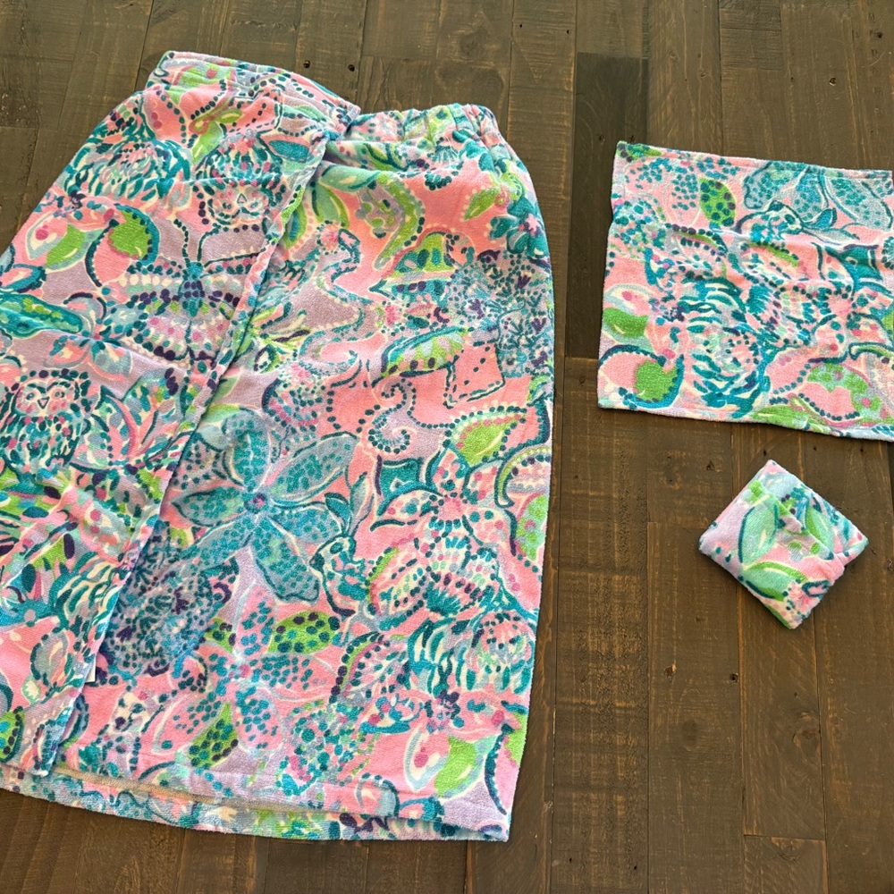 Lilly Pulitzer GWP bath towel wrap with 2 matching washcloths